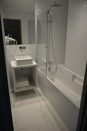 Imagen de la habitación del Hotel Best Western Plus Clos Syrah. Foto 16