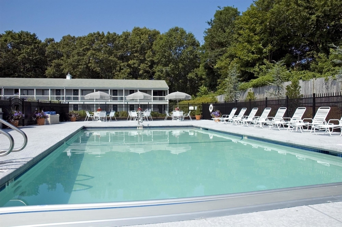 Imagen de la piscina del Hotel Best Western Plus Cold Spring. Foto 13