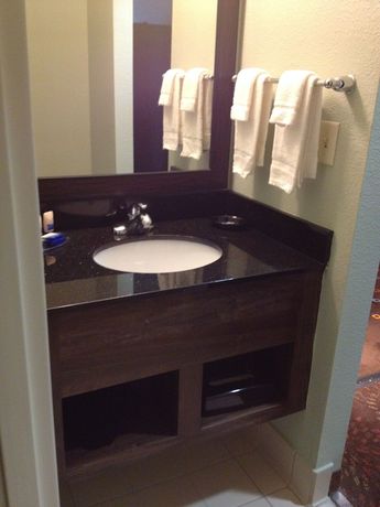 Imagen de los interiores del Hotel Best Western Plus Columbia Inn. Foto 13