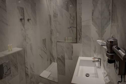 Imagen de la habitación del Hotel Best Western Plus Comedie Saint-roch. Foto 3