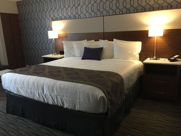 Imagen de la habitación del Hotel Best Western Plus Commerce. Foto 6