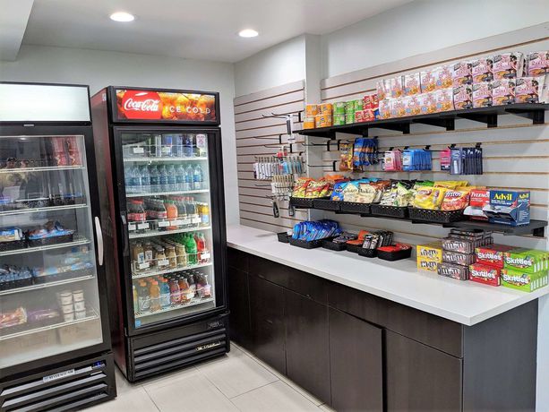 Imagen de los interiores del Hotel Best Western Plus Commerce. Foto 18