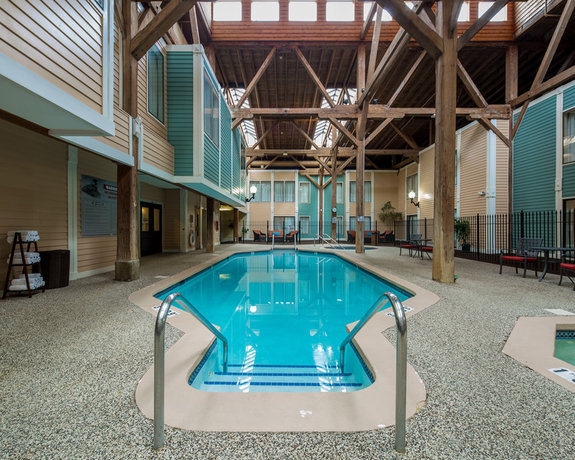 Imagen de la piscina del Hotel Best Western Plus Como Park. Foto 8