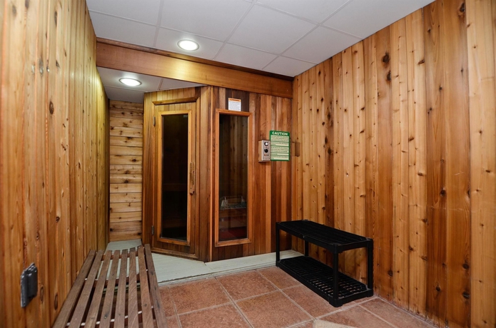 Imagen de la piscina del Hotel Best Western Plus Concordville. Foto 16