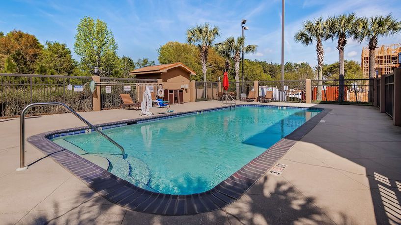 Imagen de la piscina del Hotel Best Western Plus Daphne Inn And Suites. Foto 19