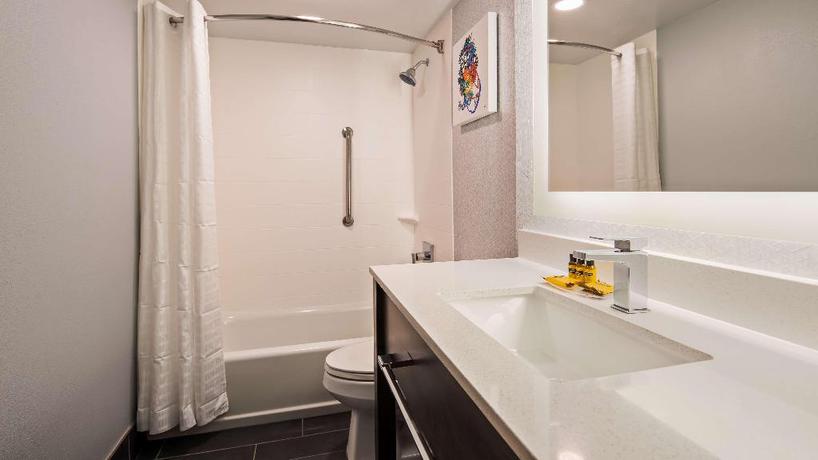 Imagen de la habitación del Hotel Best Western Plus Daytona Inn Seabreeze Oceanfron. Foto 15