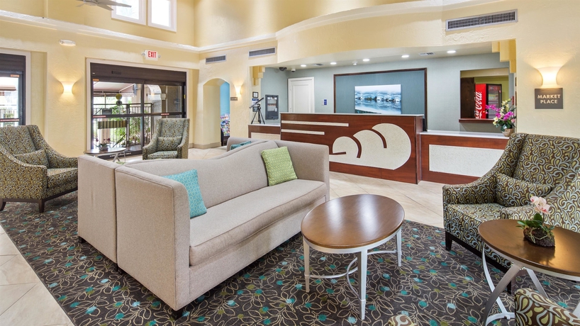 Imagen de los interiores del Hotel Best Western Plus Deerfield Beach Hotel y Suites. Foto 19