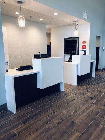 Imagen de los interiores del Hotel Best Western Plus Desert View Inn And Suites. Foto 14