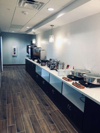 Imagen del bar/restaurante del Hotel Best Western Plus Desert View Inn And Suites. Foto 4