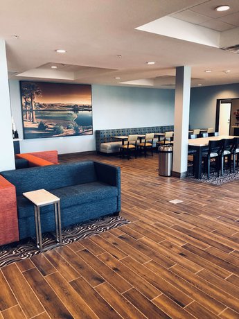 Imagen de los interiores del Hotel Best Western Plus Desert View Inn And Suites. Foto 16