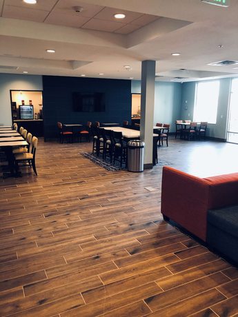 Imagen del bar/restaurante del Hotel Best Western Plus Desert View Inn And Suites. Foto 6