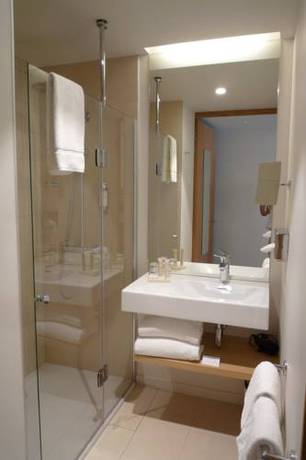 Imagen de la habitación del Hotel Best Western Plus Divona Cahors. Foto 3