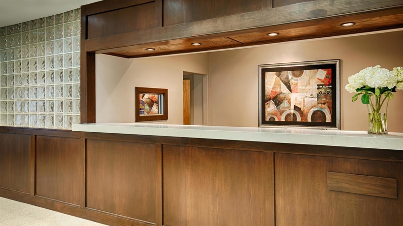 Imagen de los interiores del Hotel Best Western Plus Downtown Inn and Suites. Foto 9