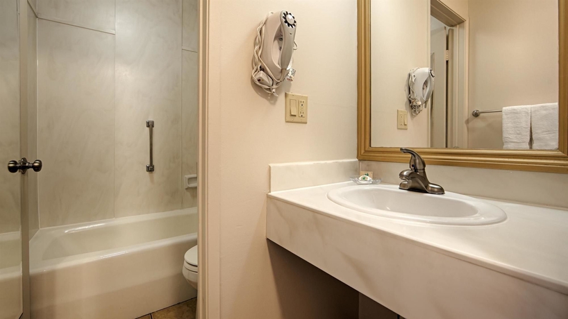 Imagen de la habitación del Hotel Best Western Plus Dragon Gate Inn. Foto 10