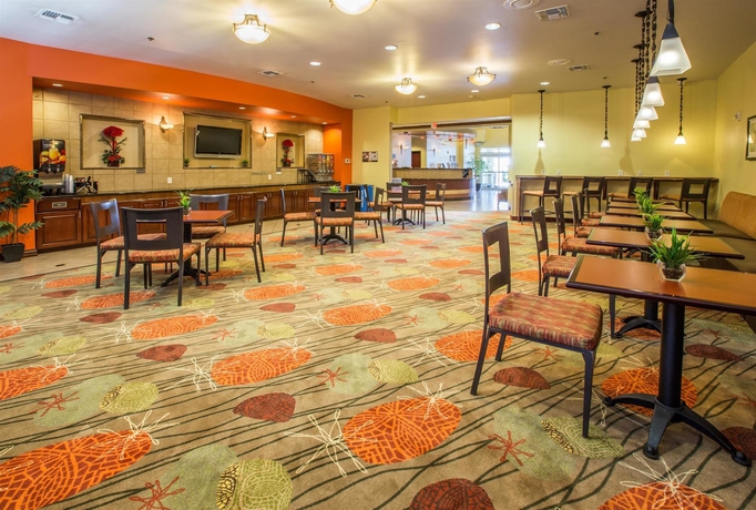 Imagen del bar/restaurante del Hotel Best Western Plus Duncanville/dallas. Foto 3