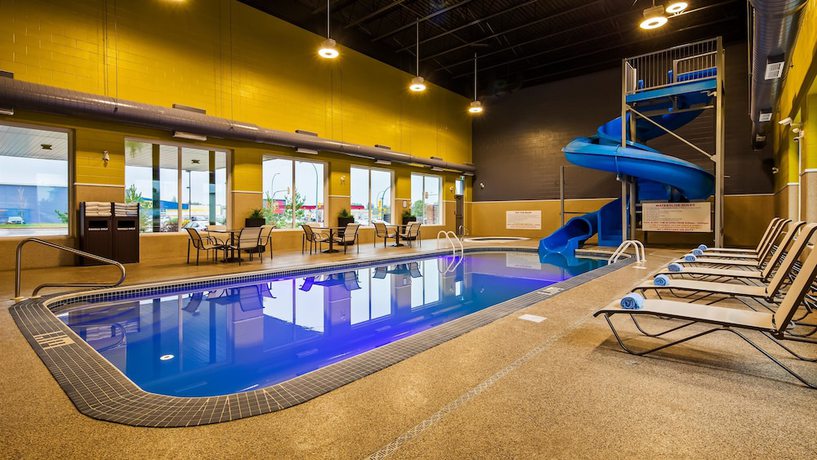Imagen de la piscina del Hotel Best Western Plus East Side. Foto 20