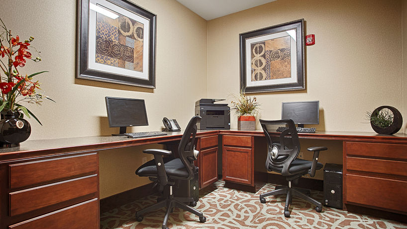 Imagen del bar/restaurante del Hotel Best Western Plus Eastgate Inn And Suites, Wichita. Foto 8