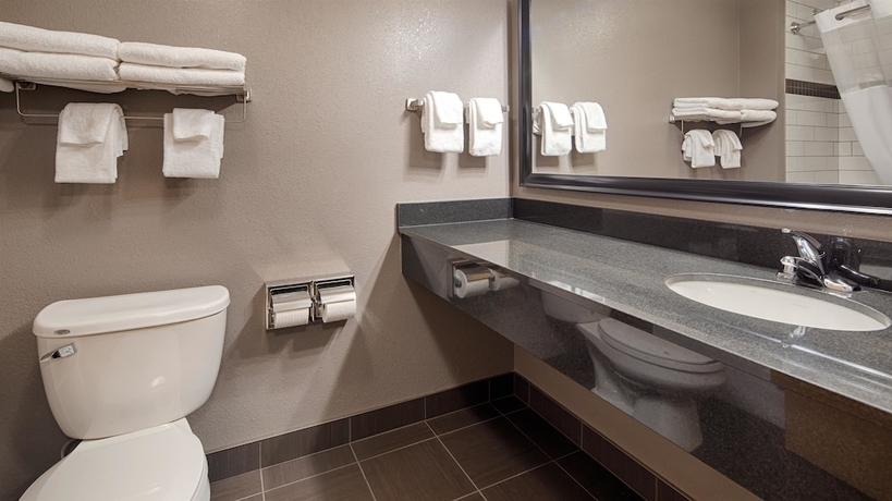 Imagen de la habitación del Hotel Best Western Plus Eastgate Inn and Suites, Regina. Foto 10