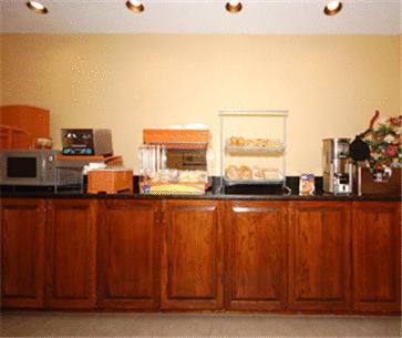 Imagen del bar/restaurante del Hotel Best Western Plus Edison Inn. Foto 4