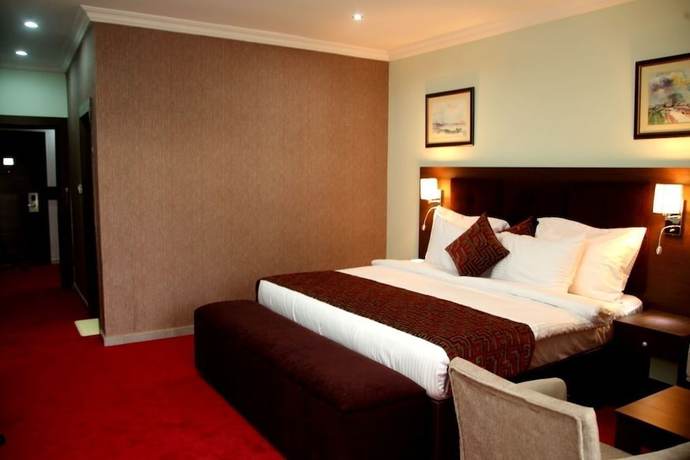 Imagen de la habitación del Hotel Best Western Plus Elomaz. Foto 2