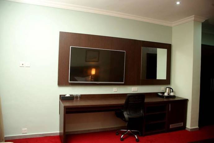 Imagen de la habitación del Hotel Best Western Plus Elomaz. Foto 11