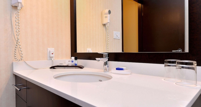 Imagen de la habitación del Hotel Best Western Plus Emerald Isle. Foto 5