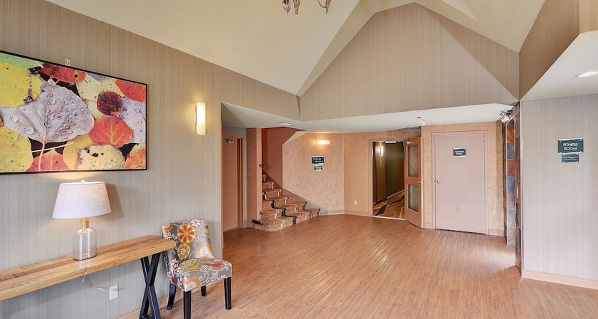 Imagen de los interiores del Hotel Best Western Plus Emerald Isle. Foto 15