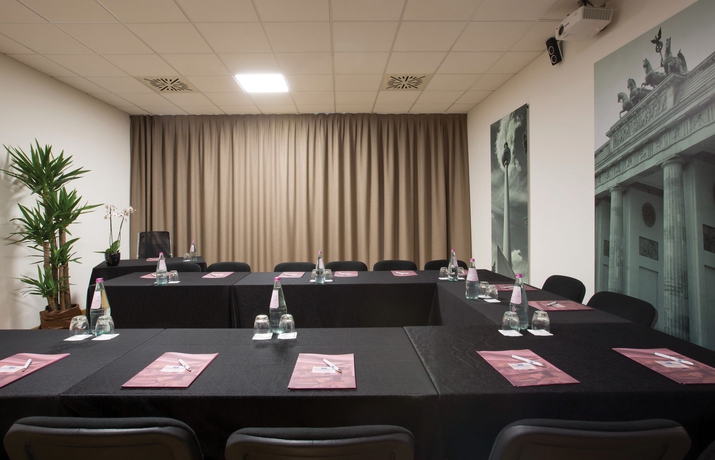 Imagen de los interiores del Hotel Best Western Plus Expo. Foto 11