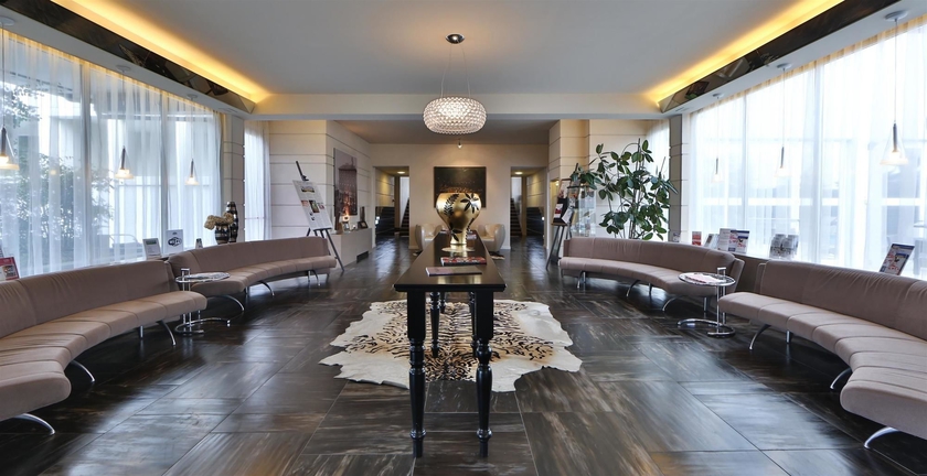 Imagen de los interiores del Hotel Best Western Plus Farnese. Foto 15