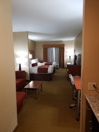 Imagen de la habitación del Hotel Best Western Plus Finger Lakes Inn & Suites. Foto 11