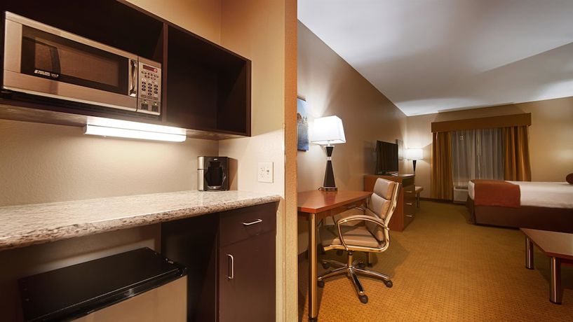 Imagen de la habitación del Hotel Best Western Plus Finger Lakes Inn & Suites. Foto 12