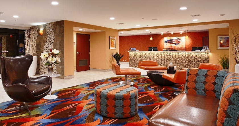 Imagen de los interiores del Hotel Best Western Plus Fresno Airport. Foto 19