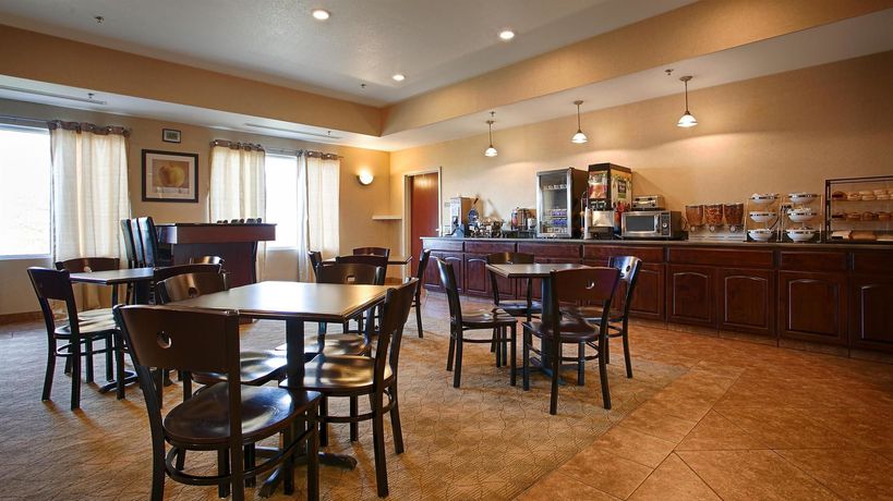 Imagen del bar/restaurante del Hotel Best Western Plus Frontier Inn. Foto 3