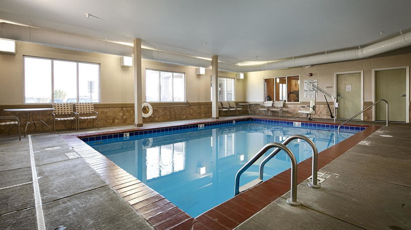Imagen de la piscina del Hotel Best Western Plus Frontier Inn. Foto 13