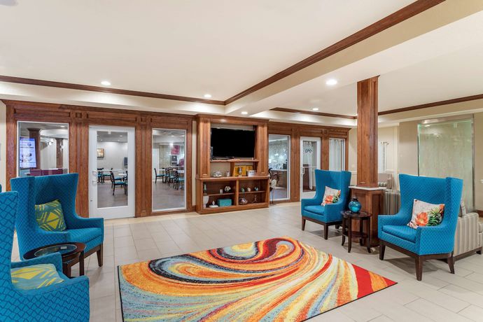 Imagen de los interiores del Hotel Best Western Plus Galveston Suites. Foto 17