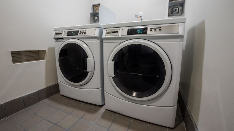 Imagen de la habitación del Hotel Best Western Plus Gardena Inn And Suites. Foto 11