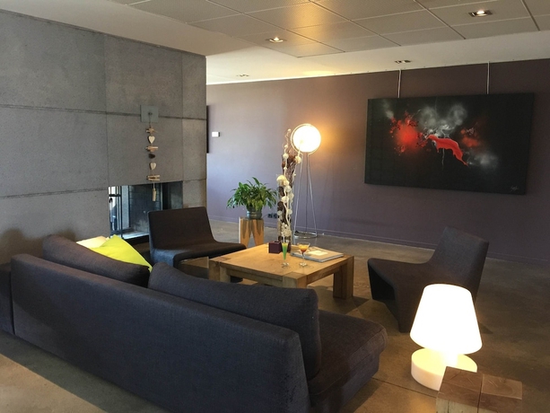 Imagen de los interiores del Hotel Best Western Plus Gergovie. Foto 18