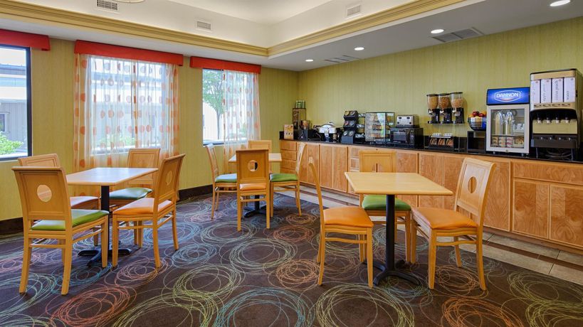 Imagen del bar/restaurante del Hotel Best Western Plus Glen Allen Inn. Foto 2