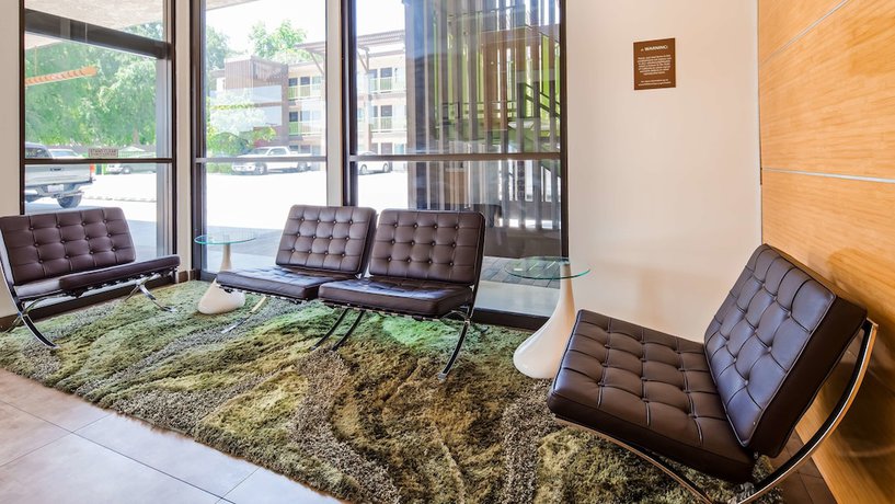 Imagen de los interiores del Hotel Best Western Plus Glendale. Foto 19