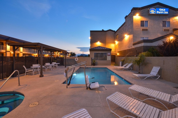 Imagen de la piscina del Hotel Best Western Plus Gold Poppy Inn. Foto 15