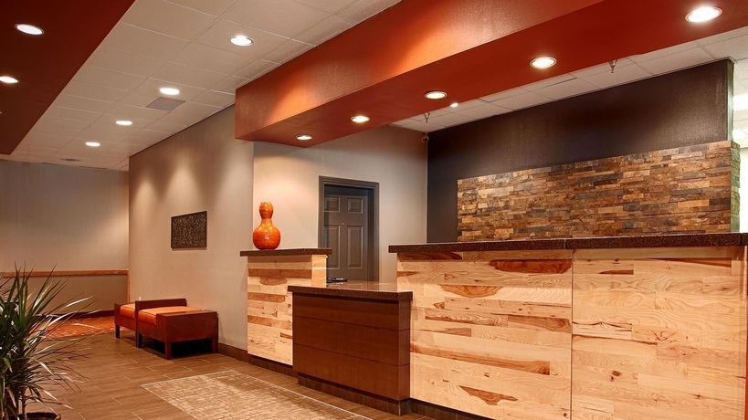 Imagen de los interiores del Hotel Best Western Plus Golden Lion. Foto 7