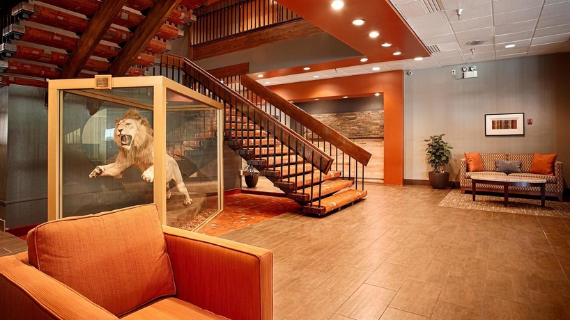 Imagen de los interiores del Hotel Best Western Plus Golden Lion. Foto 9