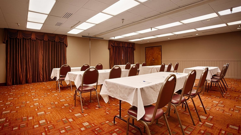 Imagen de los interiores del Hotel Best Western Plus Golden Lion. Foto 11