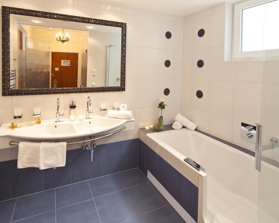 Imagen de la habitación del Hotel Best Western Plus Goldener Adler. Foto 13