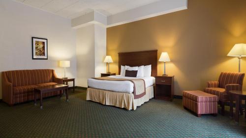 Imagen de la habitación del Hotel Best Western Plus Governor's Inn. Foto 9