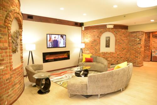 Imagen general del Hotel Best Western Plus Governor's Inn. Foto 2