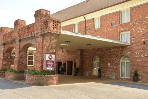 Imagen general del Hotel Best Western Plus Governor's Inn. Foto 5