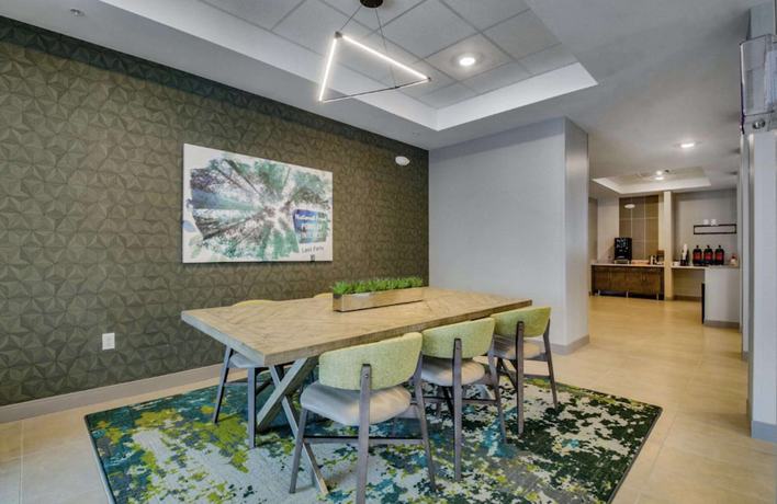 Imagen de los interiores del Hotel Best Western Plus Grand Rapids MN. Foto 17