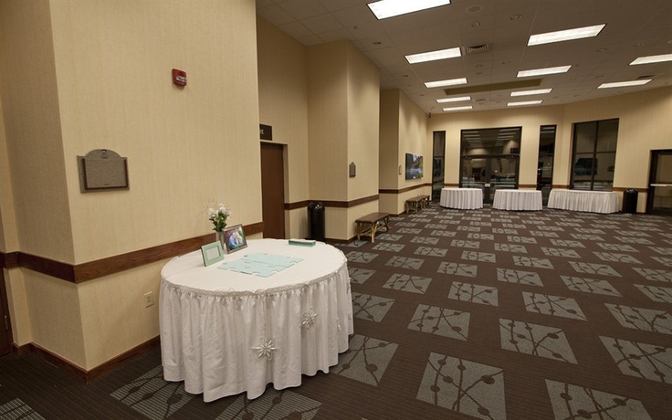 Imagen de los interiores del Hotel Best Western Plus Grantree Inn. Foto 13