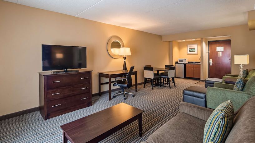 Imagen de la habitación del Hotel Best Western Plus Harrisburg East Inn And Suites. Foto 2